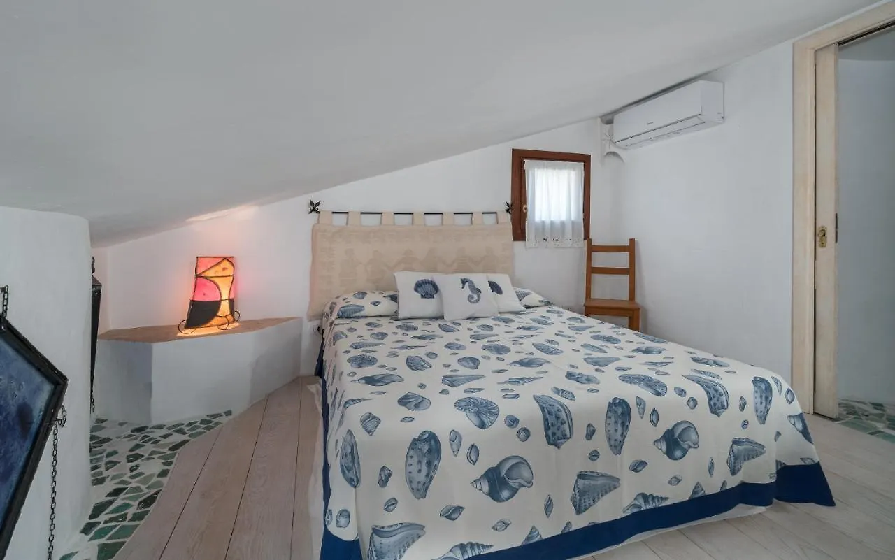 Sardinia Family Villas - Villa Eloisa With Private Pool San Pantaleo 0*,